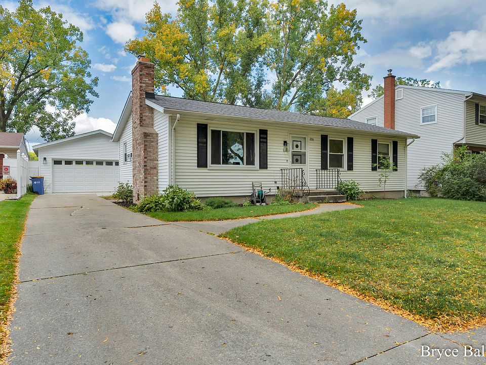 1st image of 2155 Chesapeake Dr NE