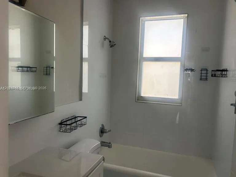 1505 SE 2nd Ct #3 — Photo 3