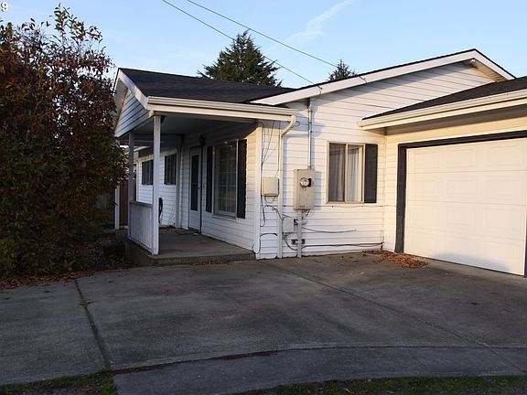 3rd image of 990 SE 13th Ave