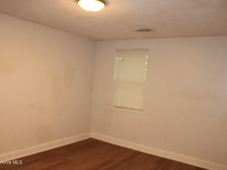 2355 Devere St — Photo 20