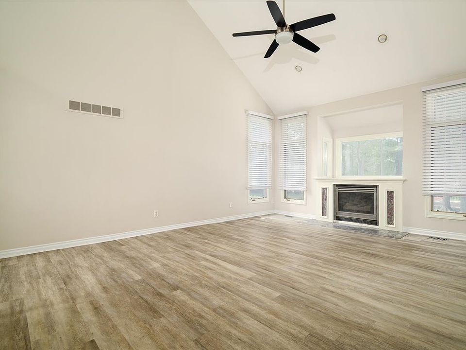 38291 River Park Dr, photo 12