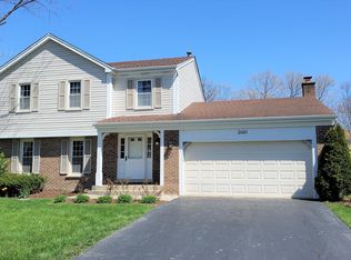 2610 Arrowwood Ln, Rolling Meadows, IL 60008