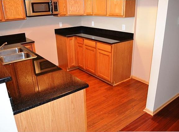 4th image of 150 E Burnsville Pkwy APT 410