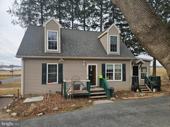 605 Water Edge Rd, Lititz, PA 17543