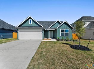 211 Las Lomas Dr, San Marcos, TX 78666