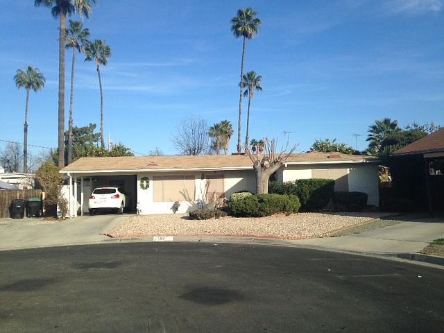 1st image of 560 Snead Dr