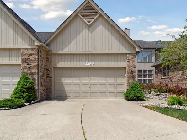 14939 Stoney Brook Dr W, Shelby Township, MI 48315