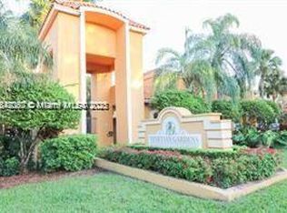 17911 NW 68th Ave APT P201, Hialeah, FL 33015