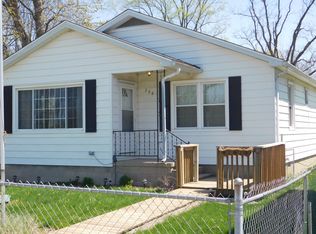 208 S Latham St, Elkhart, IL 62634