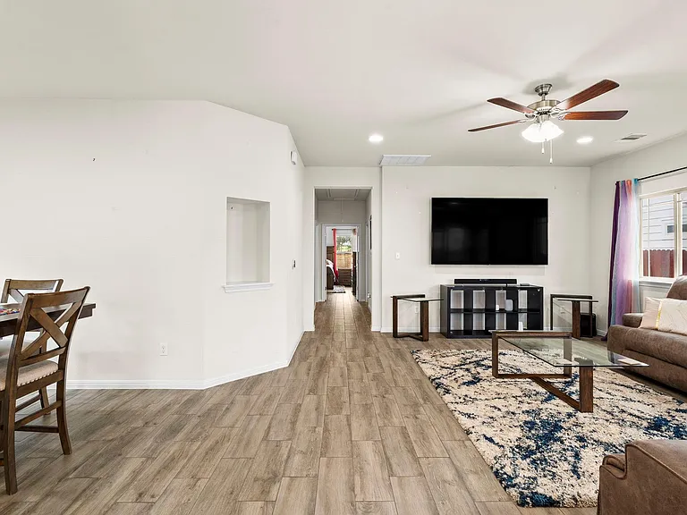 5917 Principale Dr — Photo 24