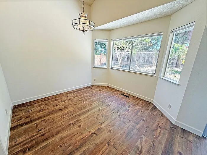 3305 Archbury Ct — Photo 4