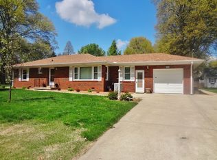 1038 Schwarz Rd, Edwardsville, IL 62025