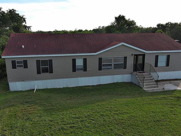 3rd image of 1124 DARA CAY DRIVE