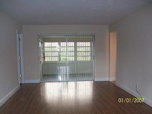 2nd image of 1440 SE 12th St