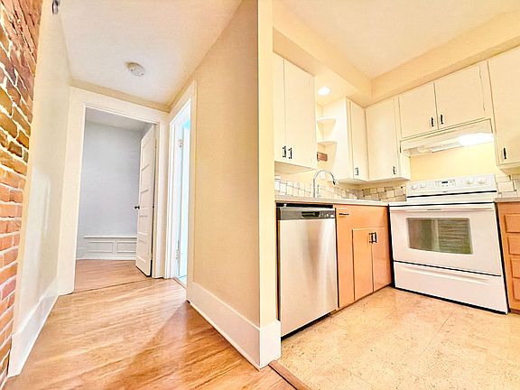 3rd image of 3001-3007 SE Belmont St #3005-50/50