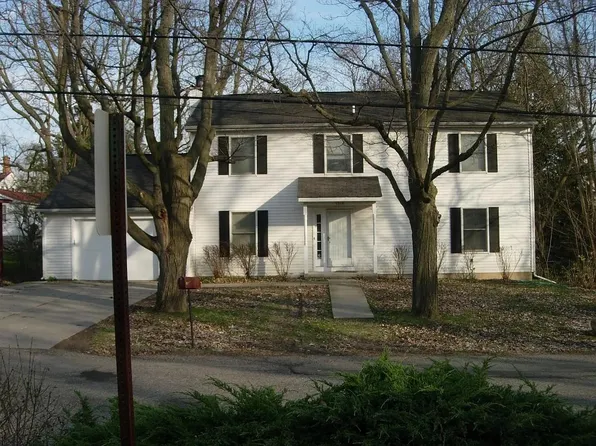 1318 Jones Dr, Ann Arbor, MI 48105