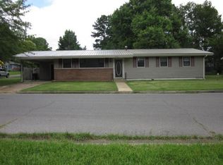 2106 Rasberry St, Tupelo, MS 38801