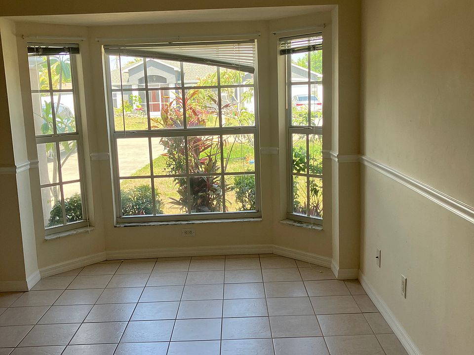 Beautiful Bay Window!