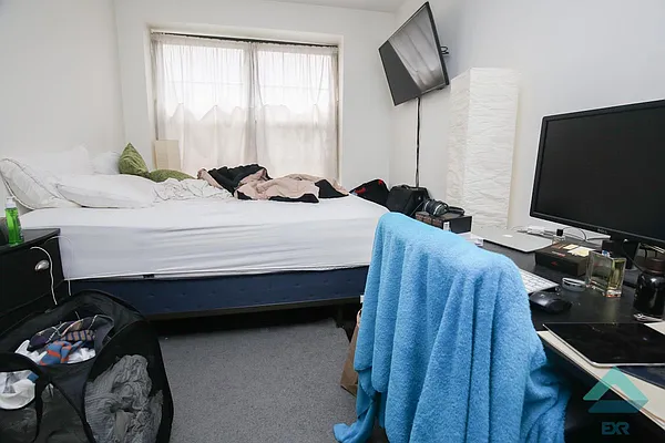 Rented by EXR | media 15