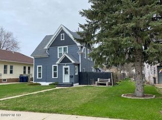 212 N Maple St, Watertown, SD 57201