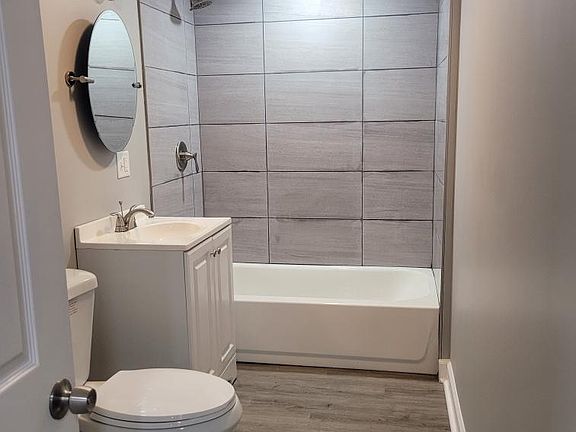 5th image of 744 Garfield St