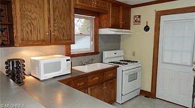 3rd image of 1230 Dietz Ave