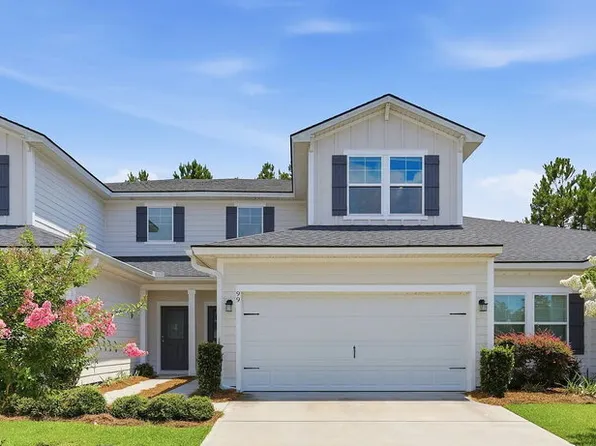 99 Small Pine Ln, Richmond Hill, GA 31324