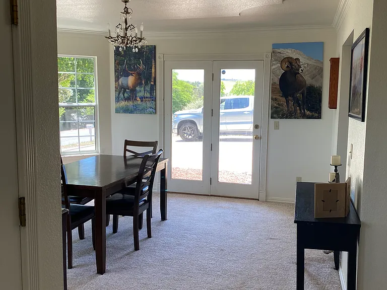 140 Helgren Ct — Photo 8