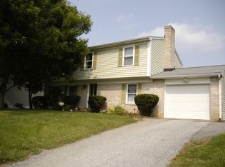 435 Amesbury Rd, Lancaster, PA 17601