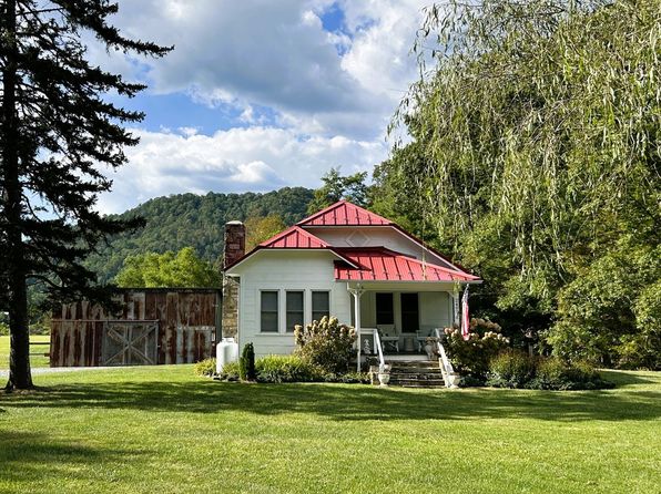 2402 State Highway 194 S