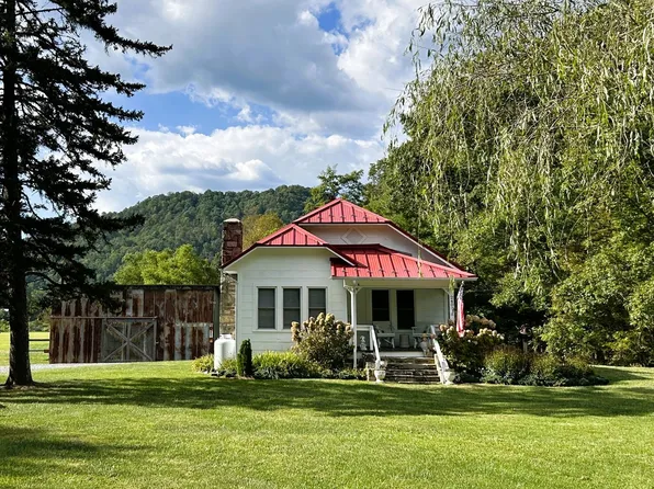 2402 State Highway 194 S, Sugar Grove, NC 28679