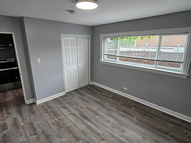 6915 Cermak Rd #7 — Photo 8