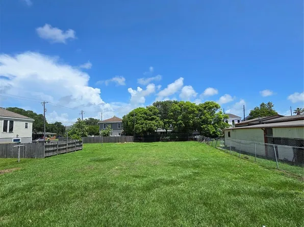 3418 Avenue M, Galveston, TX 77550