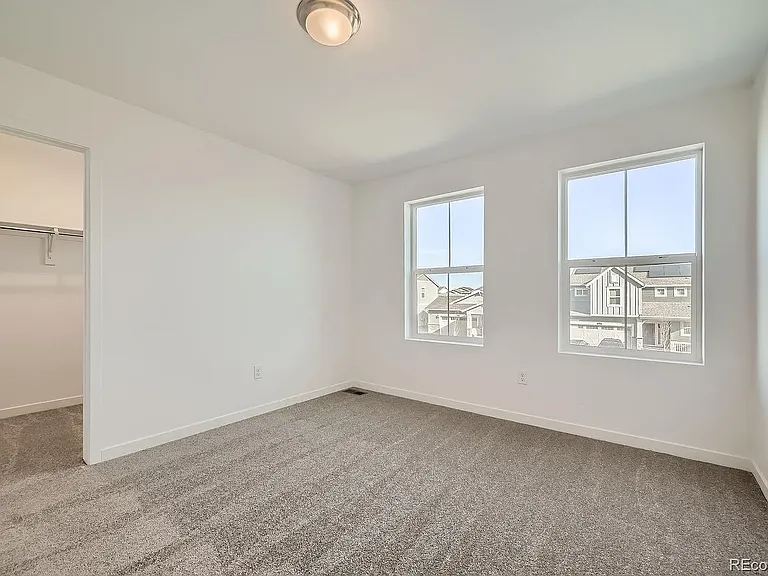 4858 Astor Pl — Photo 9