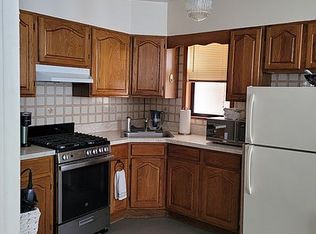 25-57 38th St #2F, Astoria, NY 11103