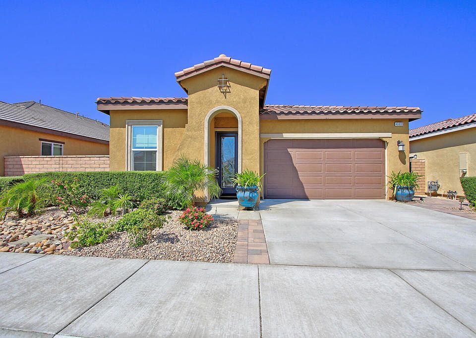 1st image of 43633 Treviso Dr
