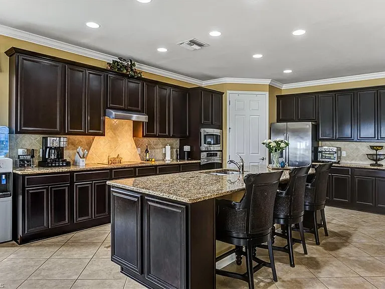 8650 Palermo Ct — Photo 6