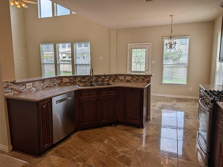 6207 Barkermist Ln — Photo 11