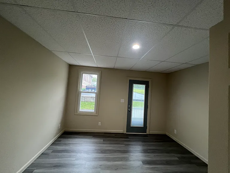 Bedroom/Office