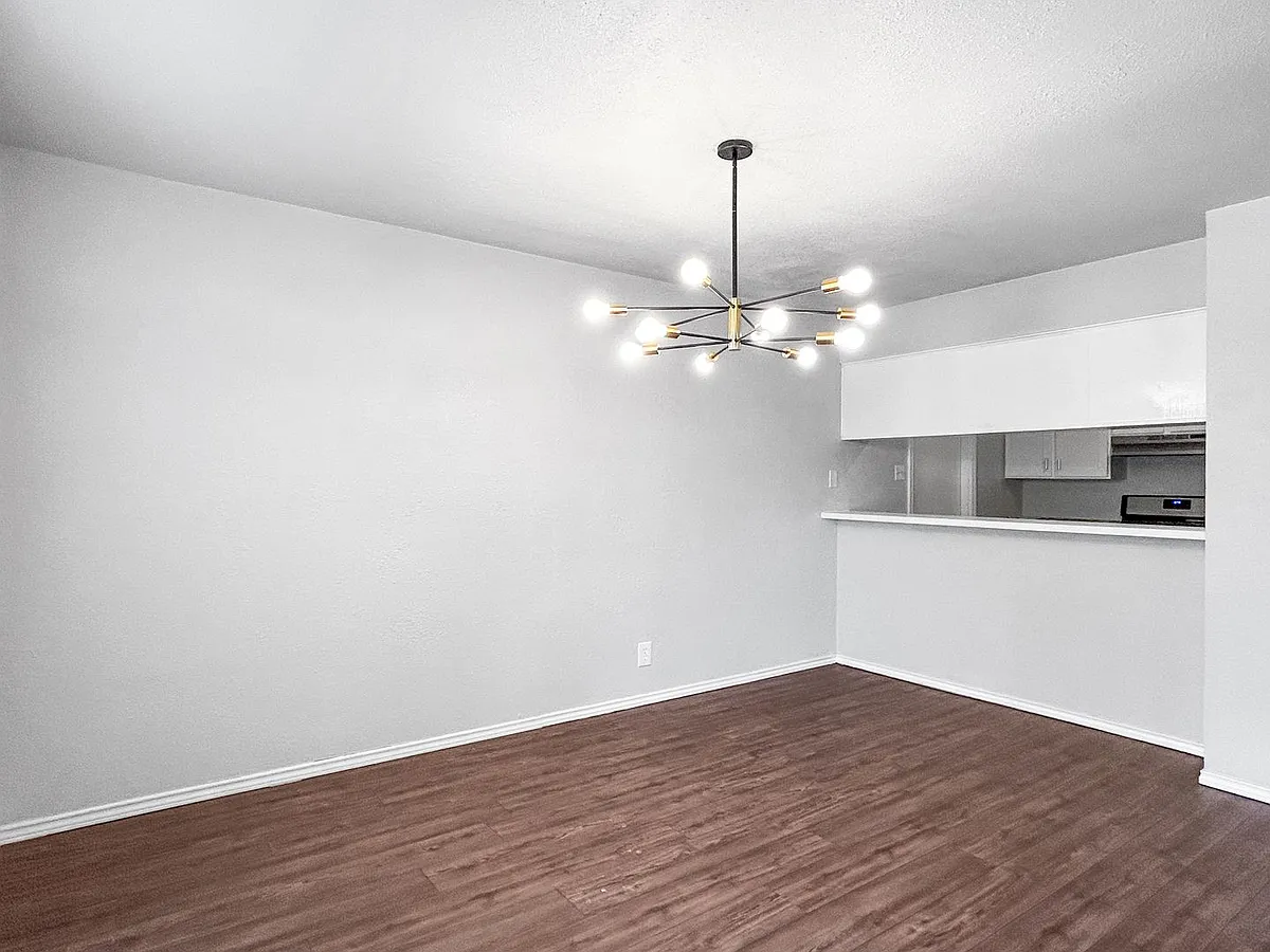 Building Photo - 9018 Chaminade Dr