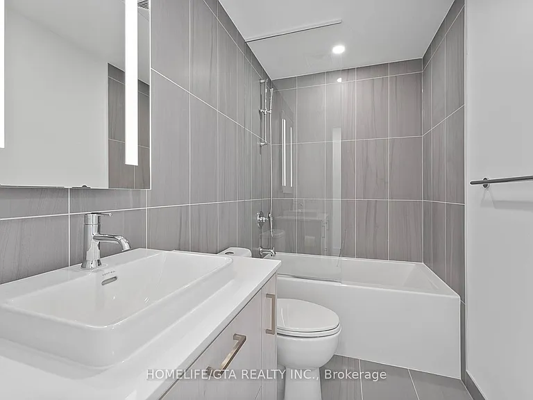 858 Dupont St #602 — Photo 37