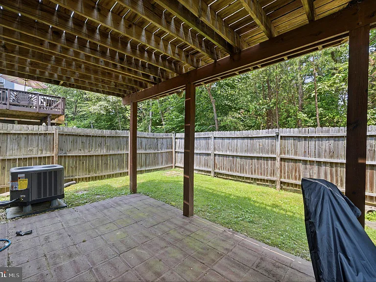 1518 Deep Gorge Ct — Photo 31