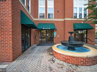 2655 Prosperity Ave APT 251, Fairfax, VA