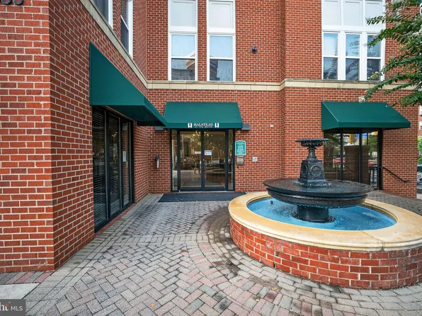 2655 Prosperity Ave APT 251, Fairfax, VA 22031