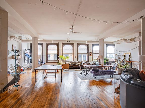 4th image of 1272 N Milwaukee Ave #4E