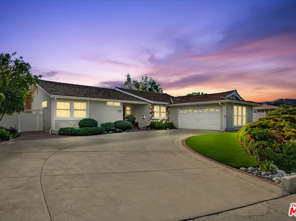 23512 Community St, Canoga Park, CA 91304