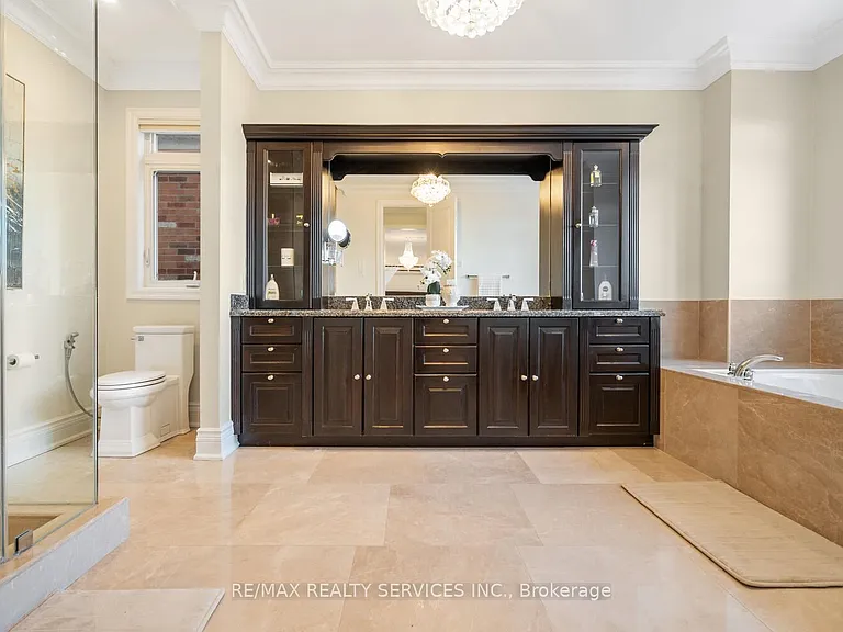 9 Interlacken Dr — Photo 24