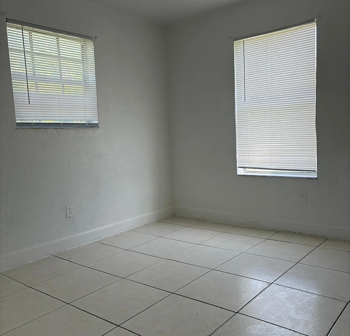 2 bed, 850 sqft, $2,100 — Photo 3