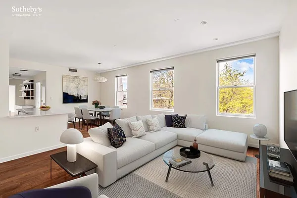 Sold by Sotheby's International Realty | media 1