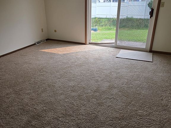 5th image of 3915 Canterbury Dr